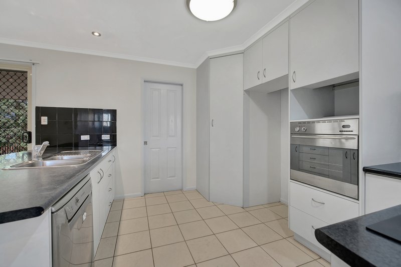 Photo - 10 Deborah Street, Glen Eden QLD 4680 - Image 4