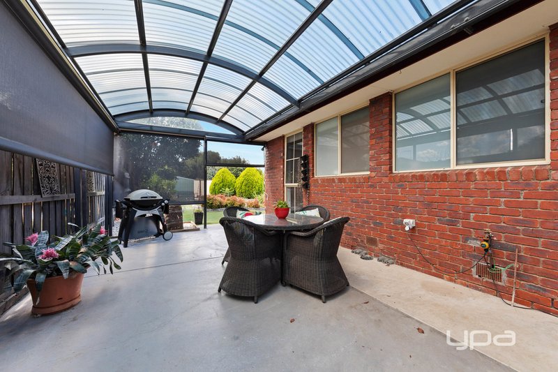 Photo - 10 Delamare Drive, Albanvale VIC 3021 - Image 10