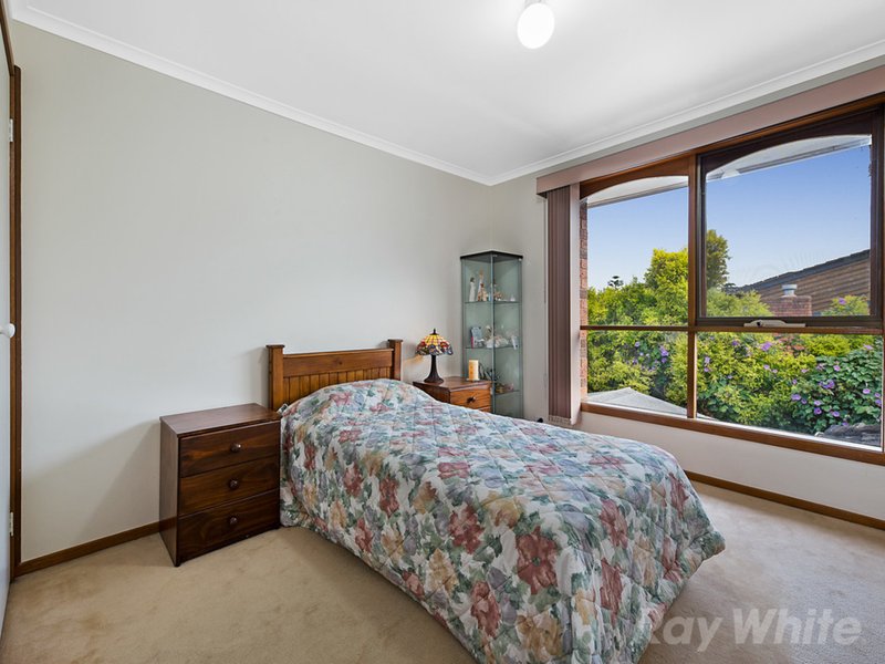 Photo - 10 Delamere Close, Mulgrave VIC 3170 - Image 7