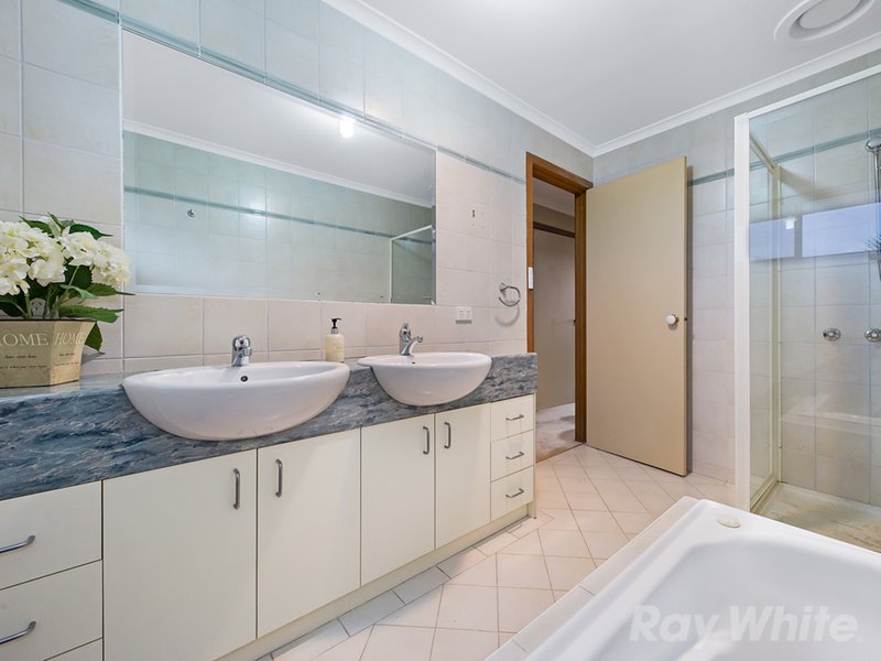 Photo - 10 Delamere Close, Mulgrave VIC 3170 - Image 8