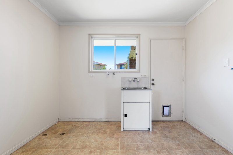 Photo - 10 Delmar Street, Deception Bay QLD 4508 - Image 12