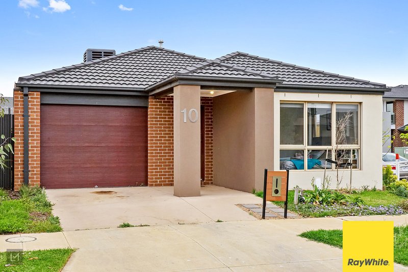 Photo - 10 Dempsey Avenue, Truganina VIC 3029 - Image 2