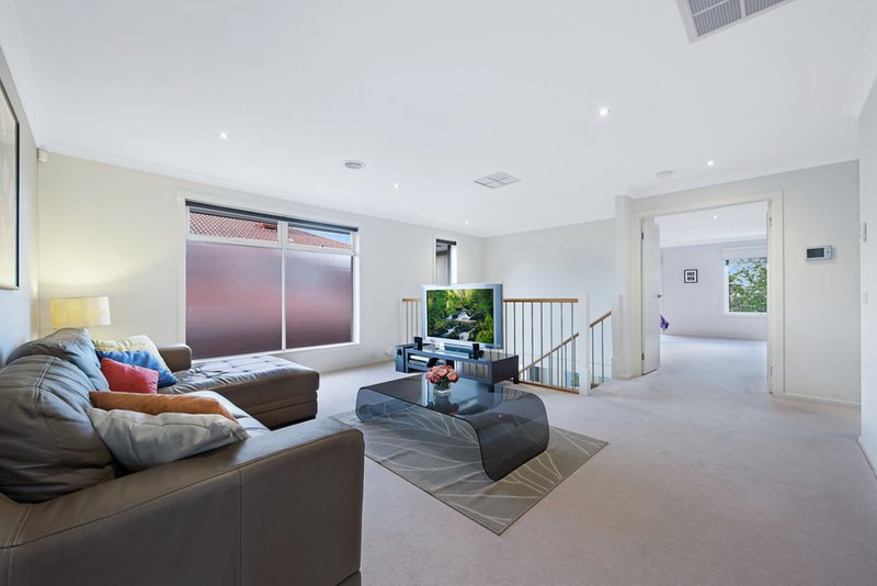 Photo - 10 Derby Place, Mulgrave VIC 3170 - Image 6