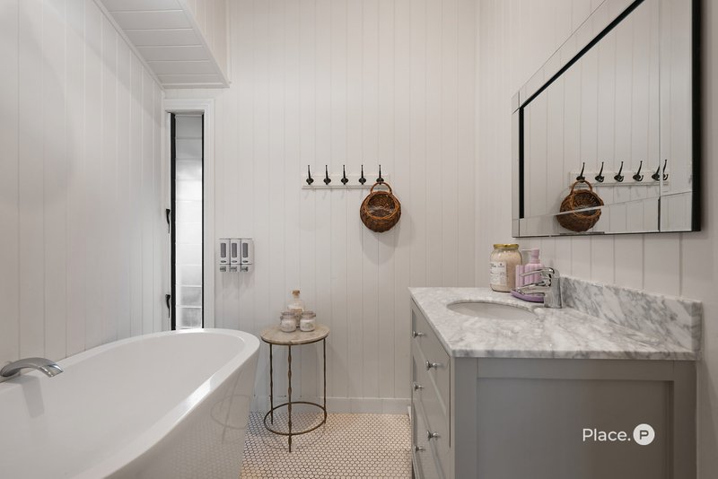 Photo - 10 Derby Street, Coorparoo QLD 4151 - Image 23