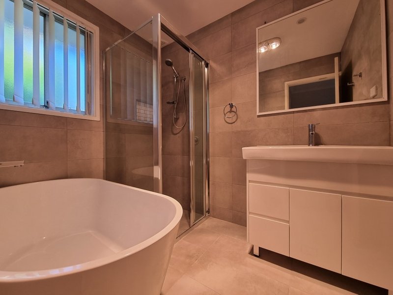 Photo - 10 Dickens Road, Wetherill Park NSW 2164 - Image 6