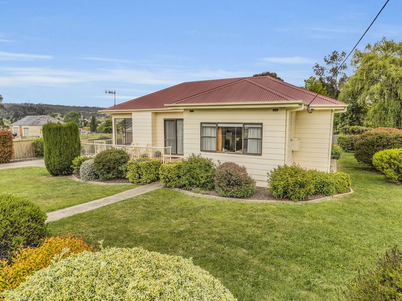 Photo - 10 Dickinson Street, Bombala NSW 2632 - Image 3