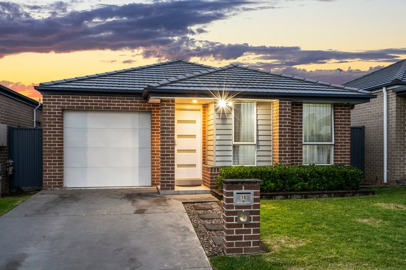 10 Dinant Road, Edmondson Park NSW 2174