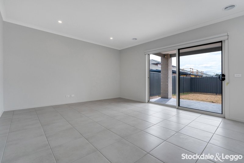 Photo - 10 Dorper Close, Wollert VIC 3750 - Image 5