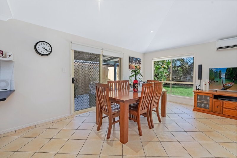 Photo - 10 Dorrigo Court, North Lakes QLD 4509 - Image 7