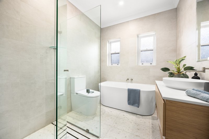 Photo - 10 Douglas Avenue, Chatswood NSW 2067 - Image 10
