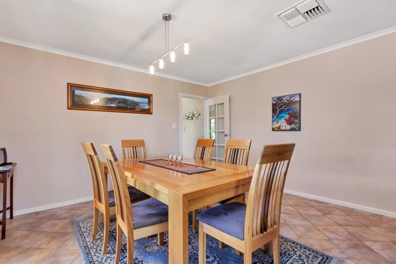 Photo - 10 Doulton Crescent, Modbury Heights SA 5092 - Image 5