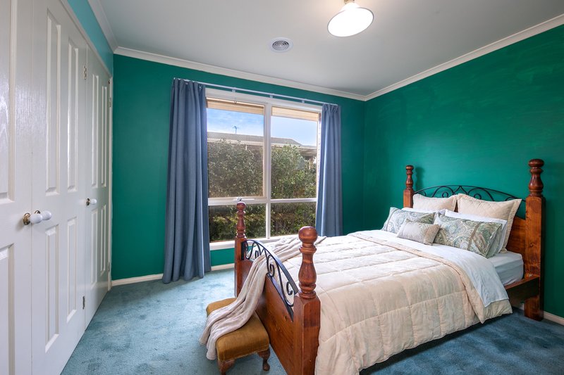 Photo - 10 Doutney Court, Sunbury VIC 3429 - Image 9
