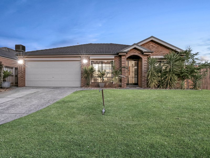 Photo - 10 Dover Court, Narre Warren South VIC 3805 - Image 2