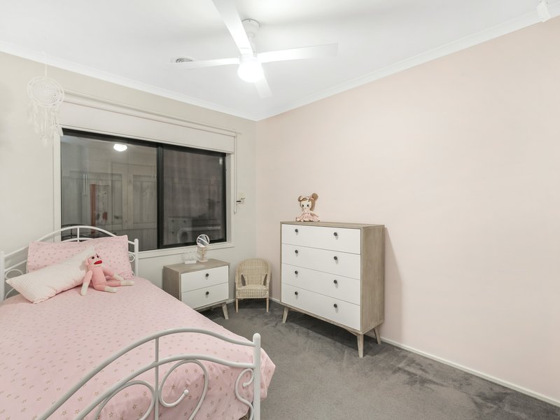 Photo - 10 Dover Court, Narre Warren South VIC 3805 - Image 14