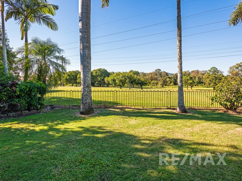 Photo - 10 Doveton Crescent, Mount Warren Park QLD 4207 - Image 9