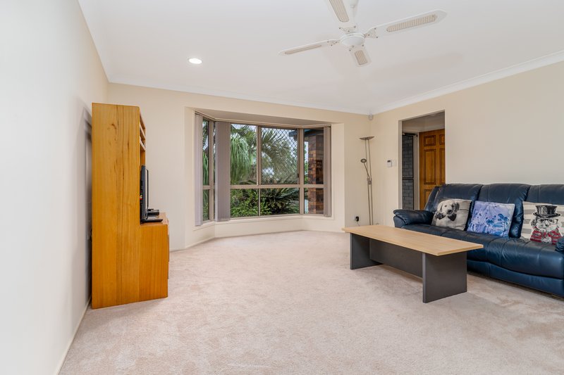 Photo - 10 Drake Road, Springwood QLD 4127 - Image 9