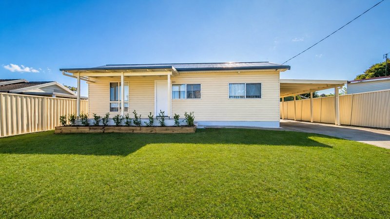 Photo - 10 Dudley Street, Gorokan NSW 2263 - Image 1