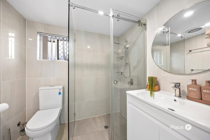 Photo - 10 Duff Street, Wavell Heights QLD 4012 - Image 13