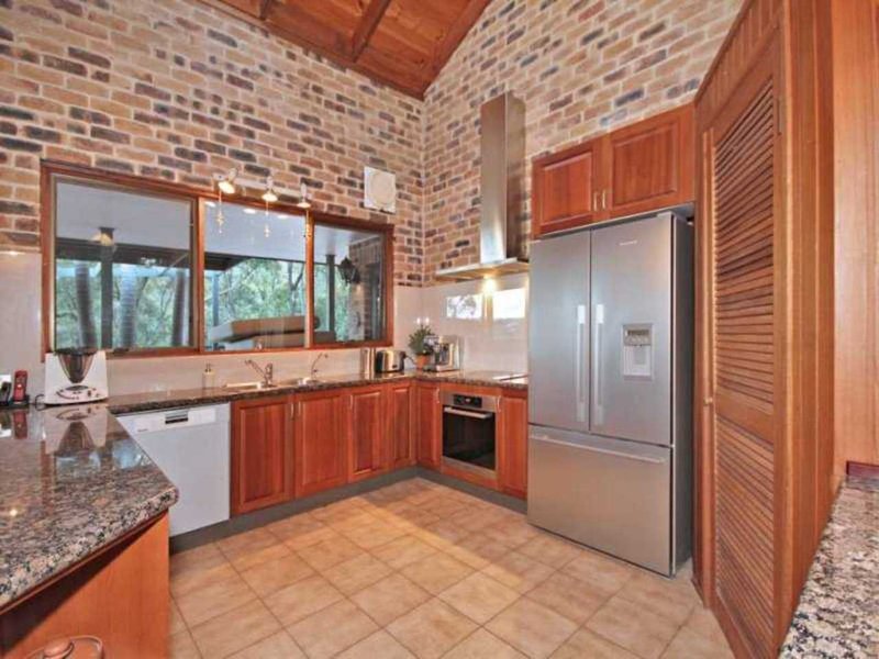 Photo - 10 Duke Court, Tallai QLD 4213 - Image 2