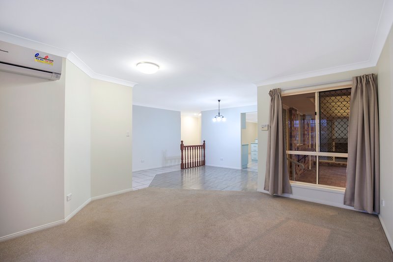 Photo - 10 Dundee Street, Bray Park QLD 4500 - Image 4