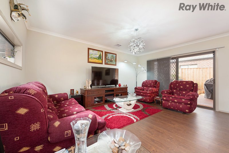 Photo - 10 Dunlop Way, Plumpton VIC 3335 - Image 3