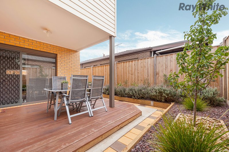 Photo - 10 Dunlop Way, Plumpton VIC 3335 - Image 8