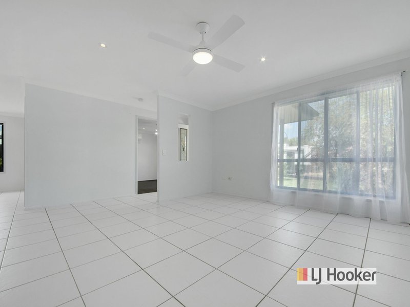 Photo - 10 Dunn Street, Tannum Sands QLD 4680 - Image 2