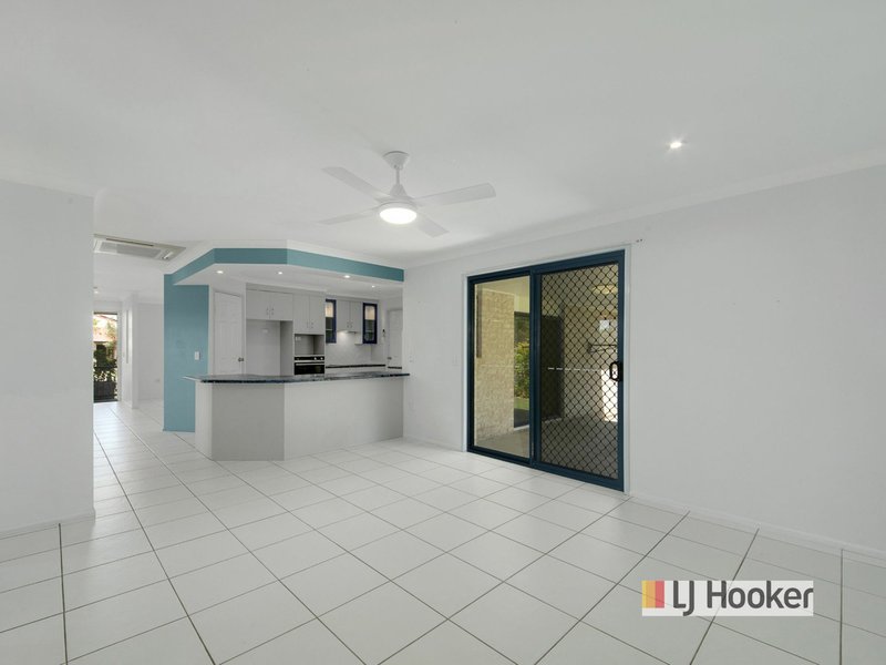 Photo - 10 Dunn Street, Tannum Sands QLD 4680 - Image 5