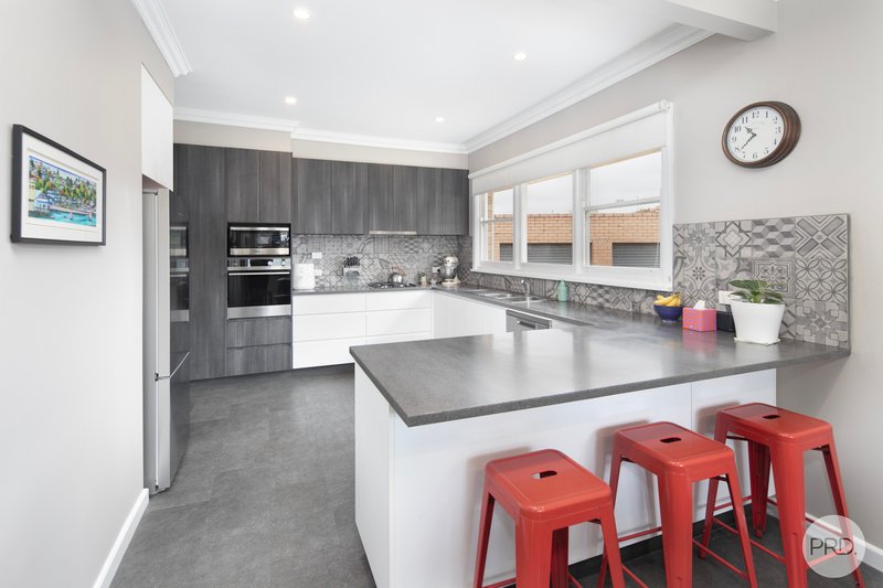 Photo - 10 Dunrobin Court, Ballarat North VIC 3350 - Image 3