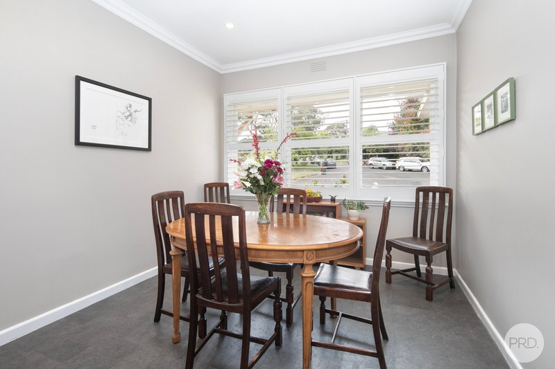 Photo - 10 Dunrobin Court, Ballarat North VIC 3350 - Image 4