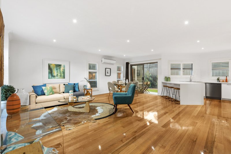 Photo - 10 Dunstan Street, Macleod VIC 3085 - Image 3