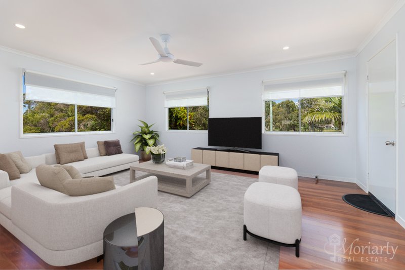 Photo - 10 Dunvegan Drive, Morayfield QLD 4506 - Image 2