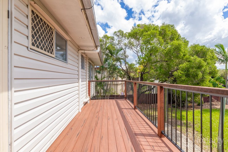 Photo - 10 Dunvegan Drive, Morayfield QLD 4506 - Image 9