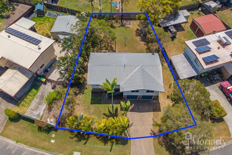Photo - 10 Dunvegan Drive, Morayfield QLD 4506 - Image 12