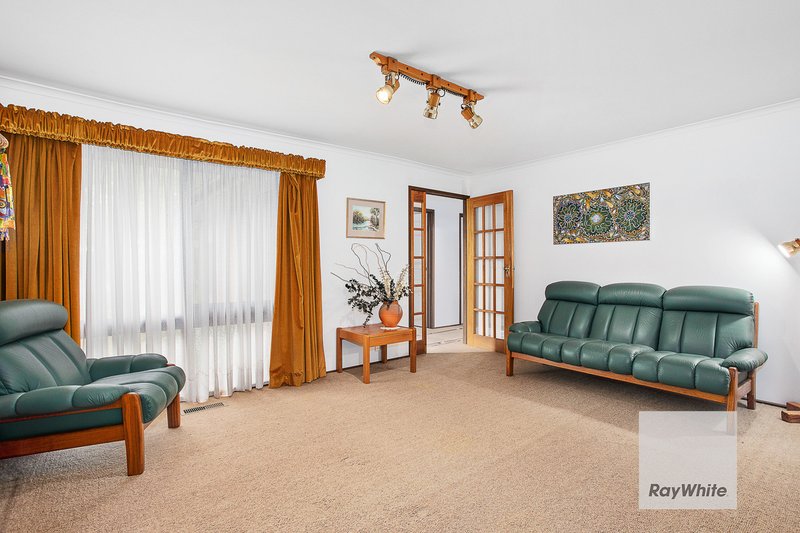 Photo - 10 Durban Court, Keilor Downs VIC 3038 - Image 2