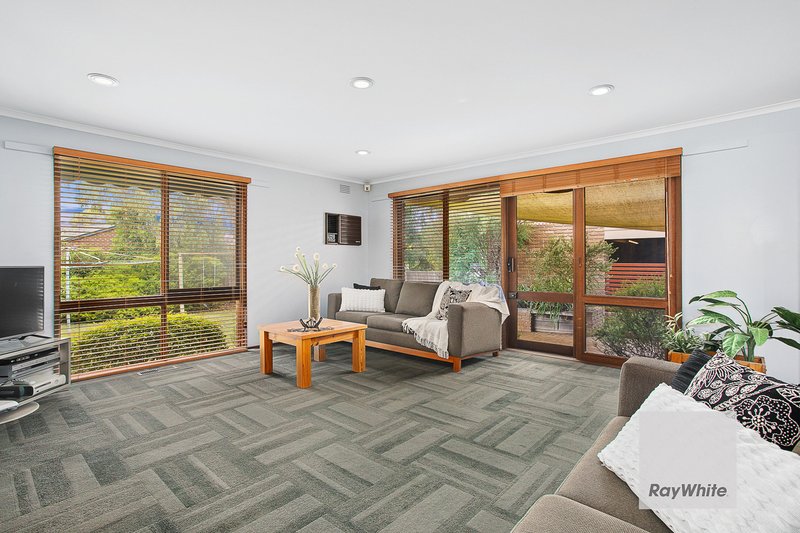 Photo - 10 Durban Court, Keilor Downs VIC 3038 - Image 7