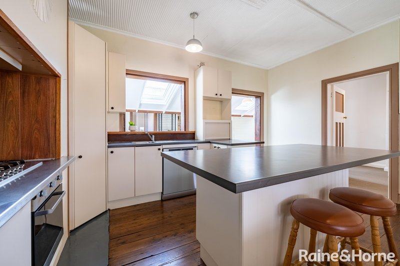 Photo - 10 Durham Street, Bathurst NSW 2795 - Image 6