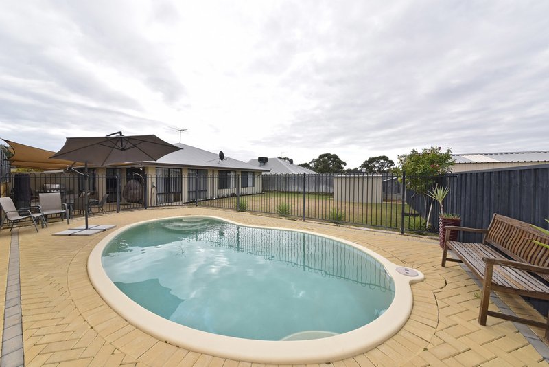 Photo - 10 Durrington Glade, Clarkson WA 6030 - Image 2