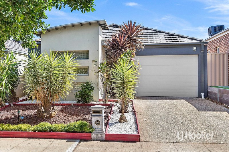 10 Durrol Way, Caroline Springs VIC 3023