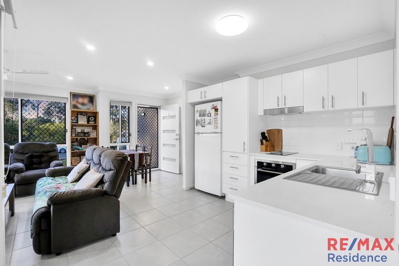 Photo - 10 Dusk Place, Crestmead QLD 4132 - Image 14