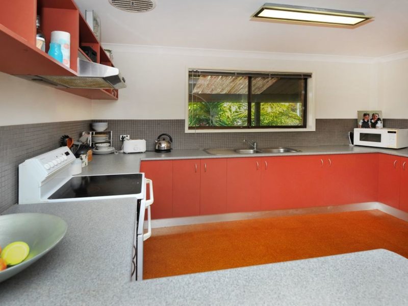 Photo - 10 Dutton Crescent, Coffs Harbour NSW 2450 - Image 2