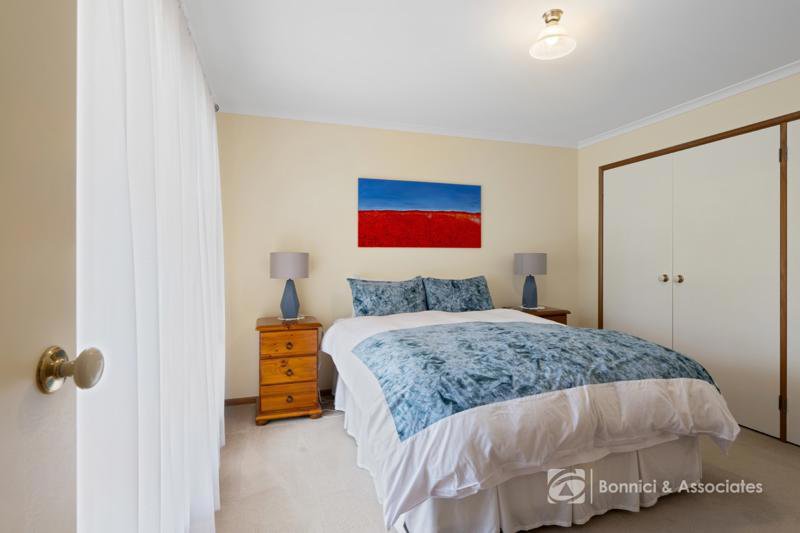 Photo - 10 Eagle Court, Wodonga VIC 3690 - Image 10