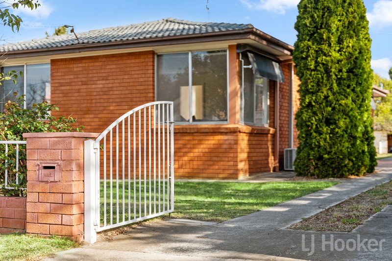 Photo - 10 Early Street, Queanbeyan NSW 2620 - Image 3