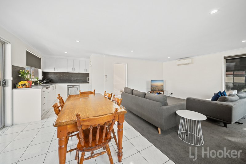 Photo - 10 Early Street, Queanbeyan NSW 2620 - Image 6