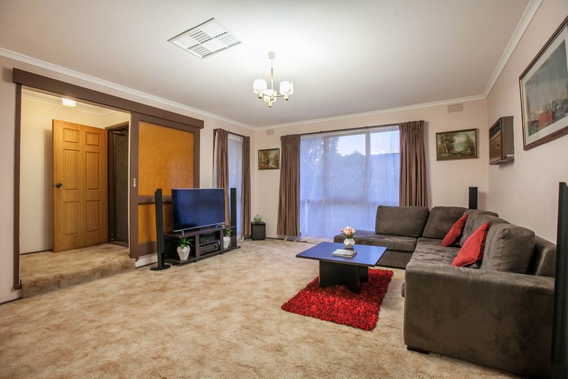 Photo - 10 Eastgate Drive, Greensborough VIC 3088 - Image 3