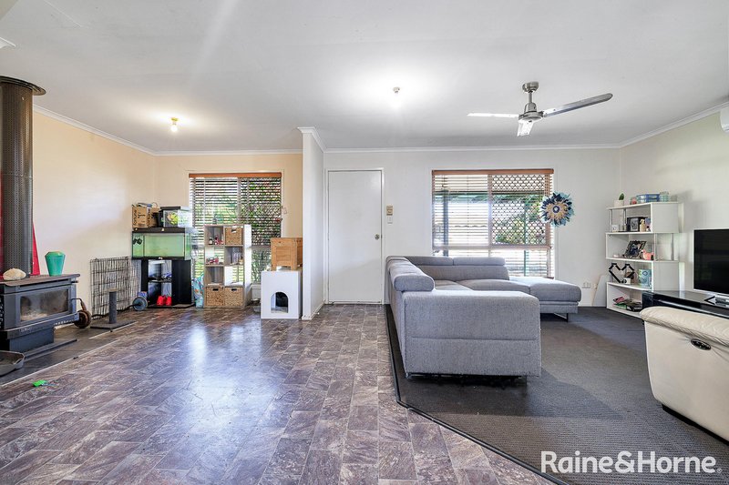 Photo - 10 Echo Court, Marsden QLD 4132 - Image 4