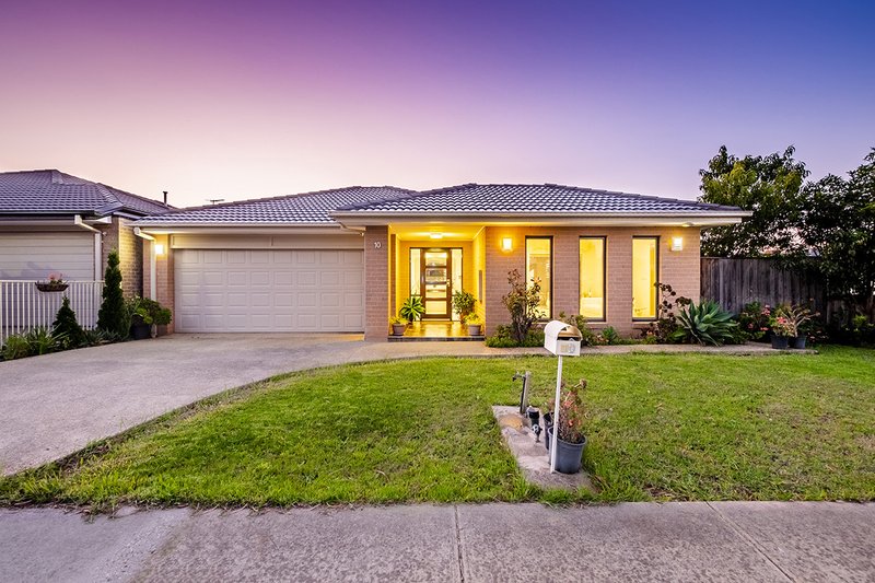 10 Eden Avenue, Skye VIC 3977