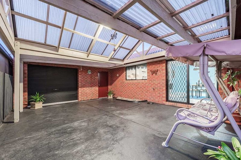 Photo - 10 Edgecombe Way, Roxburgh Park VIC 3064 - Image 12