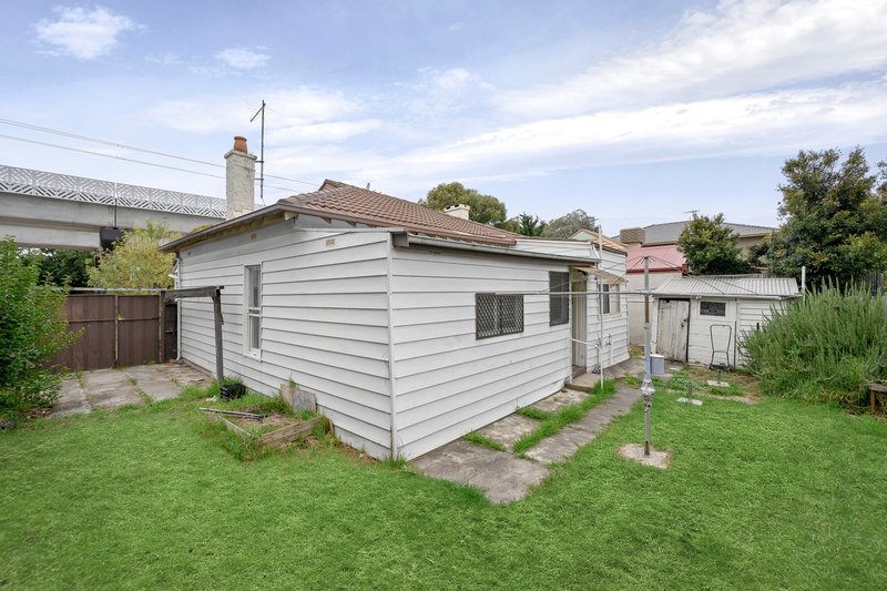 Photo - 10 Edith Street, Preston VIC 3072 - Image 9