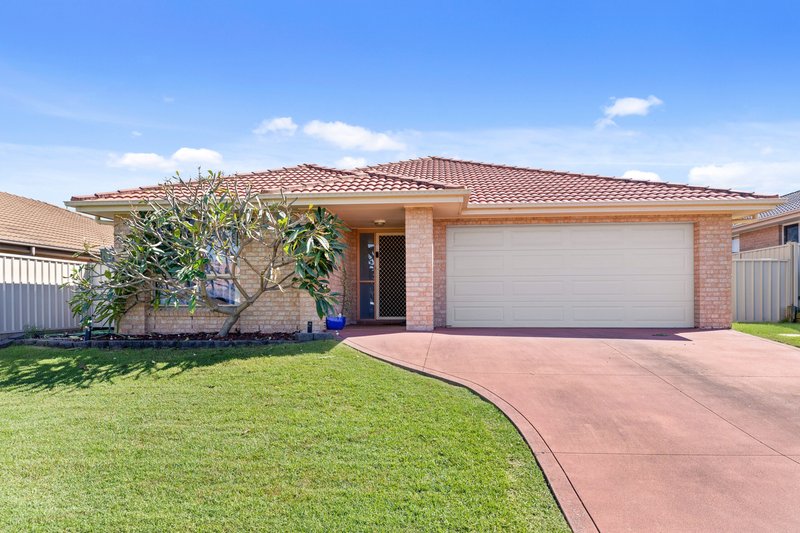 10 Edward Windeyer Way, Raymond Terrace NSW 2324